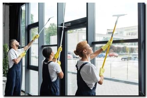 Реклама и продвижение мойки окон в квартирах