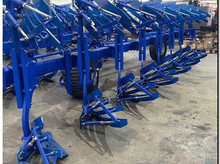 Реклама и продвижение продажи и установки навесного оборудования (плуги