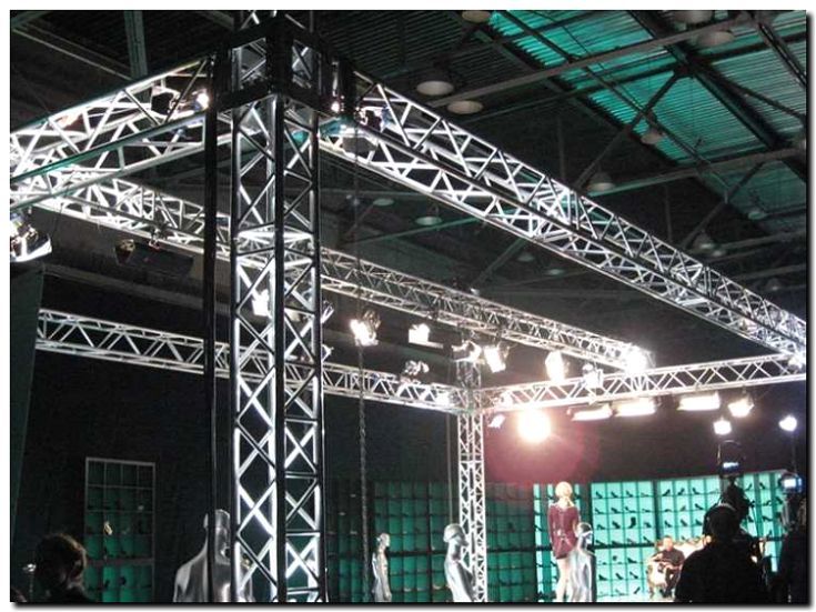 Реклама и продвижение производства декораций и сценических конструкций