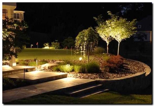 Реклама и продвижение производства и монтажа освещения для сада и ландшафта