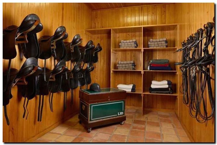 Реклама и продвижение производства и продажи конной амуниции